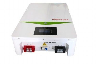 Bateria de lítio de armazenamento de energia comercial 100A com caixa de metal branco