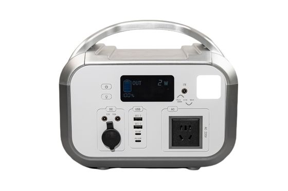 Lâmpada flash LED recarregável Lifepo4 cilíndrico com 3 tomadas AC Bateria Power Bank para smartphones