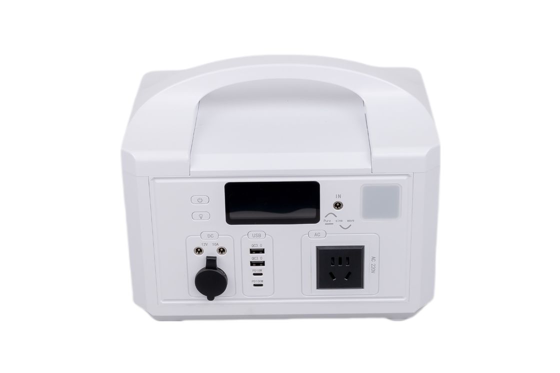 Carregamento rápido PD30W QC3.0 Recarregamento cilíndrico LifePO4 Bateria Estação de energia móvel com BMS para suprimento de energia solar
