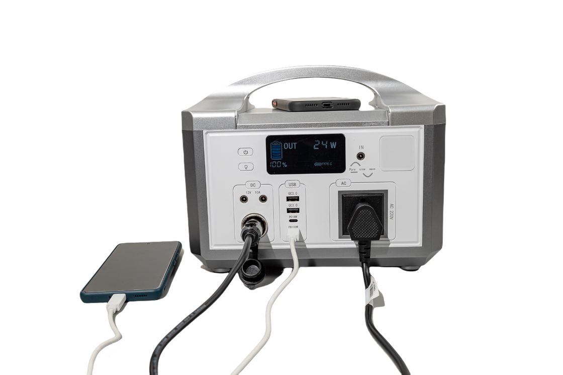 IP65 Fornecedor de energia portátil LifePO4 600WH Bateria Potência de saída até 1200W Gerador de energia solar para acampamento / uso doméstico